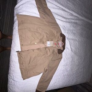 Hunter Beige Jacket with Dark Brown Collar